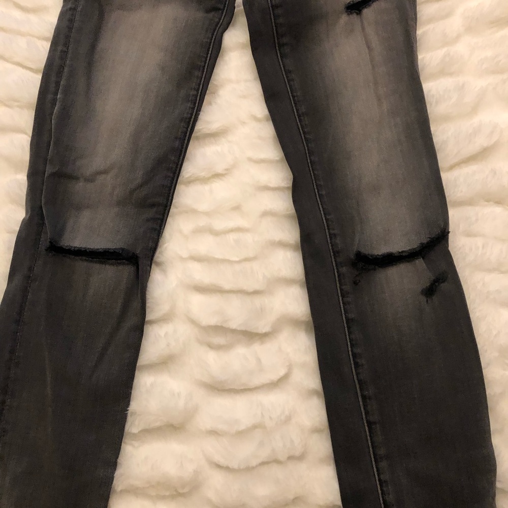 Lightly Ripped Jeggings - Picture 3 of 4